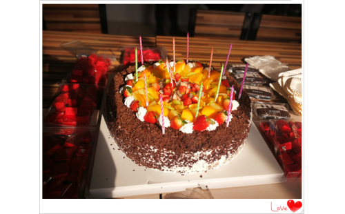 寒冬迎新年，祝福暖人心